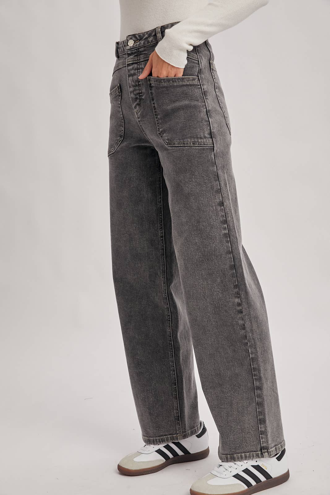 RALEIGH STRAIGHT LEG JEANS