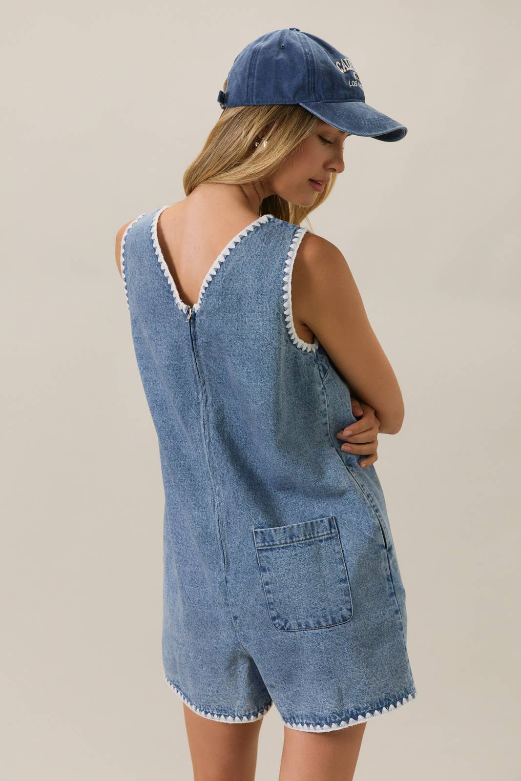 V-NECK SLEEVELESS STITCH DETAIL DENIM ROMPER
