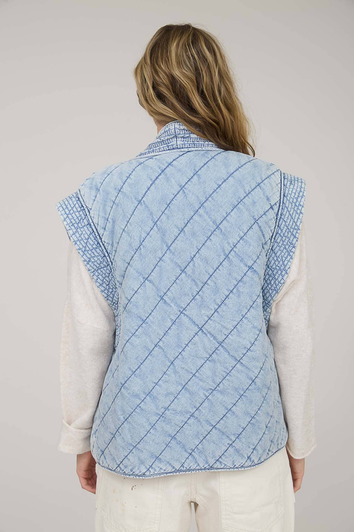 WASHED DENIM QUILTED VEST