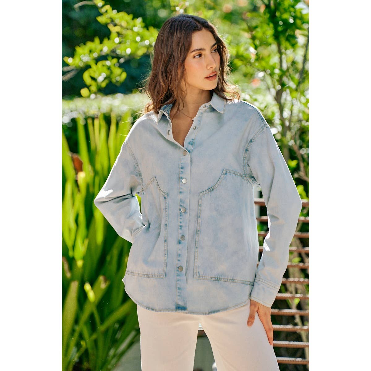 WASHED DENIM BUTTON DOWN