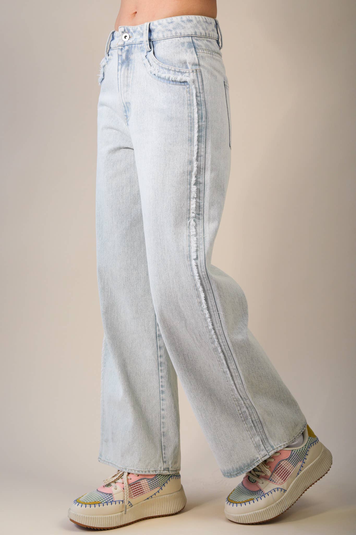 JEANIE Fray Washed Denim