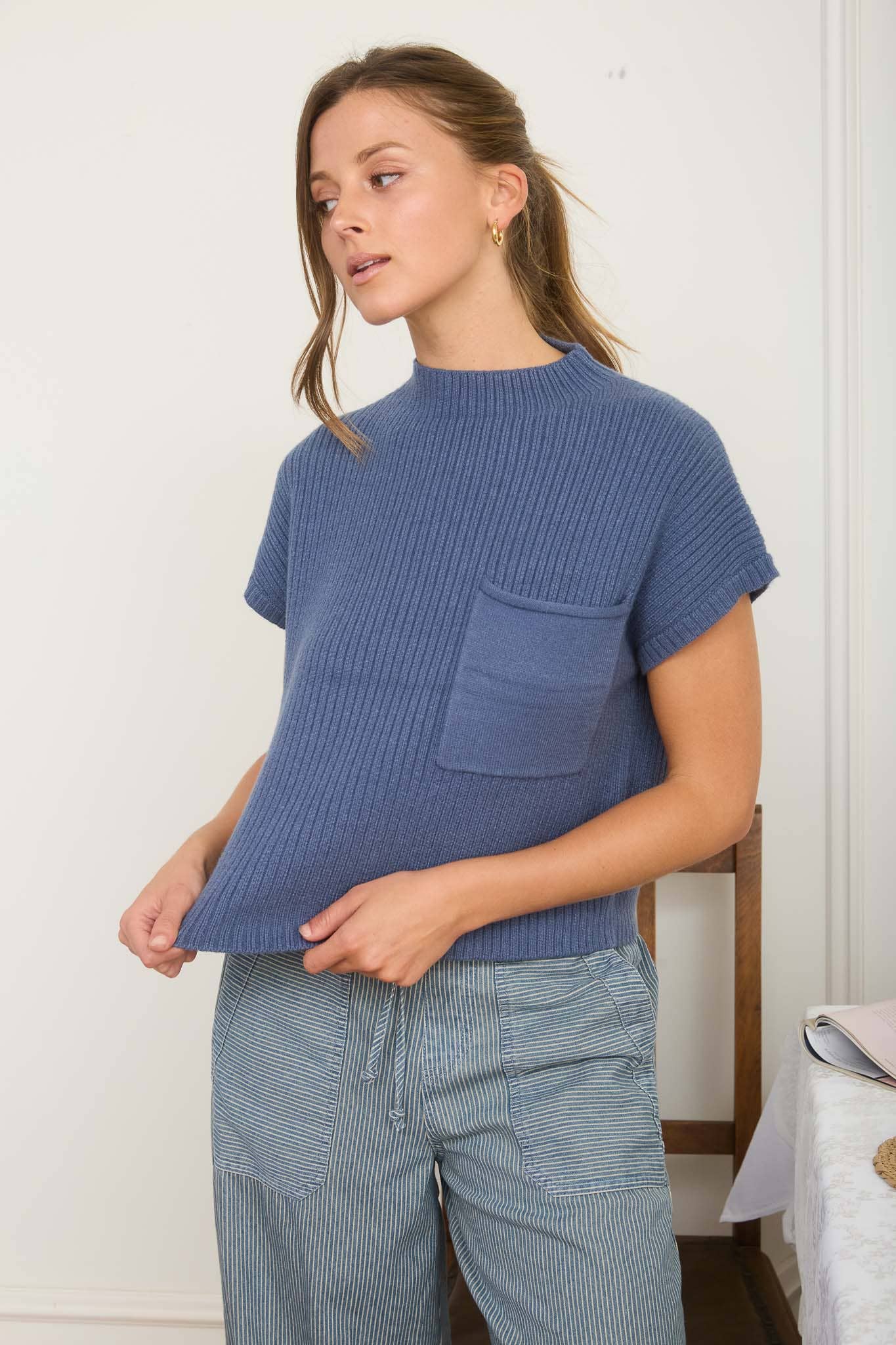 MOCK NECK POCKET DETAIL SHORT SLEEVE KNIT SWEATER