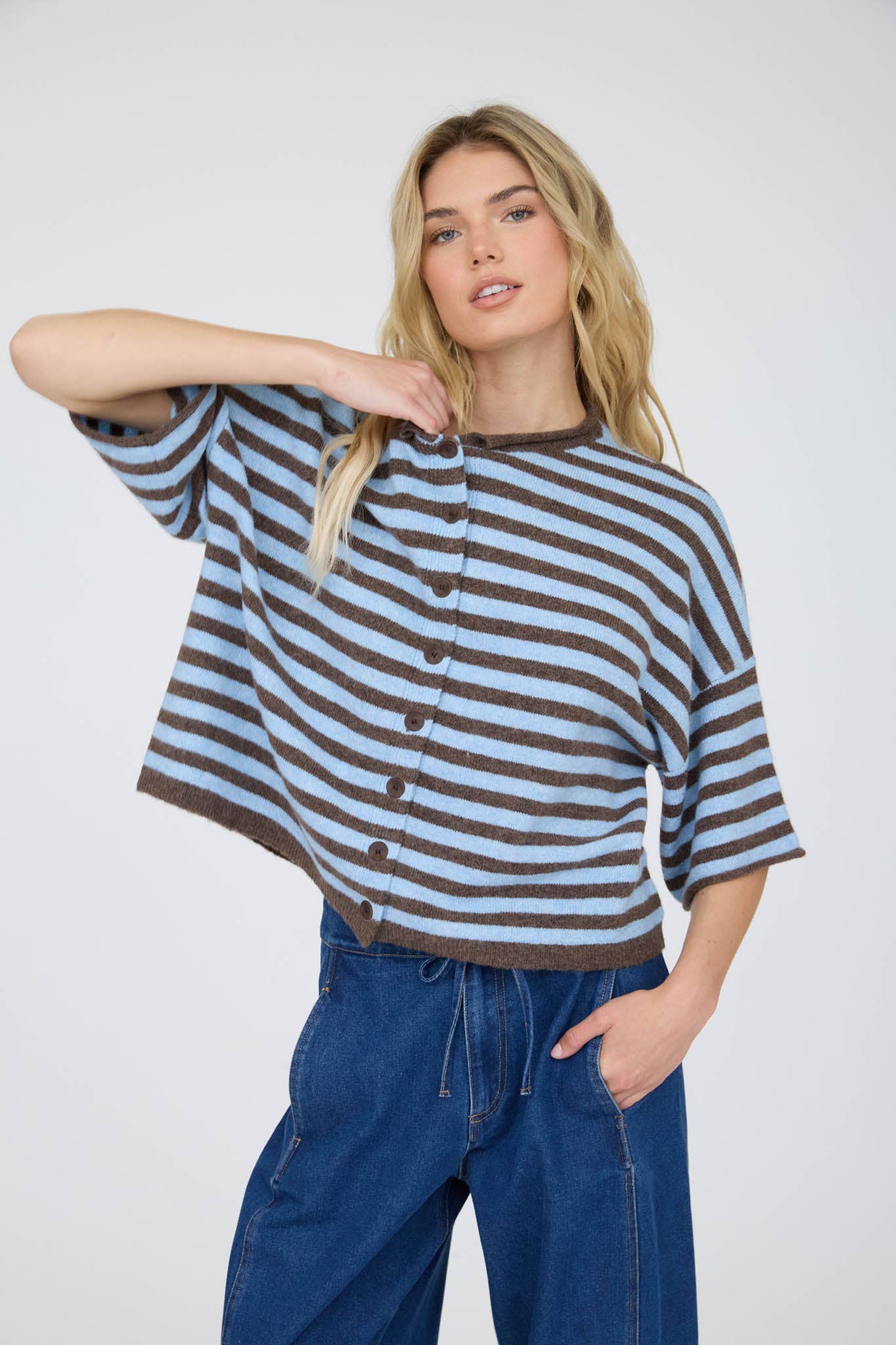 TARYN SHORT SLEEVE BUTTON DOWN CARDIGAN