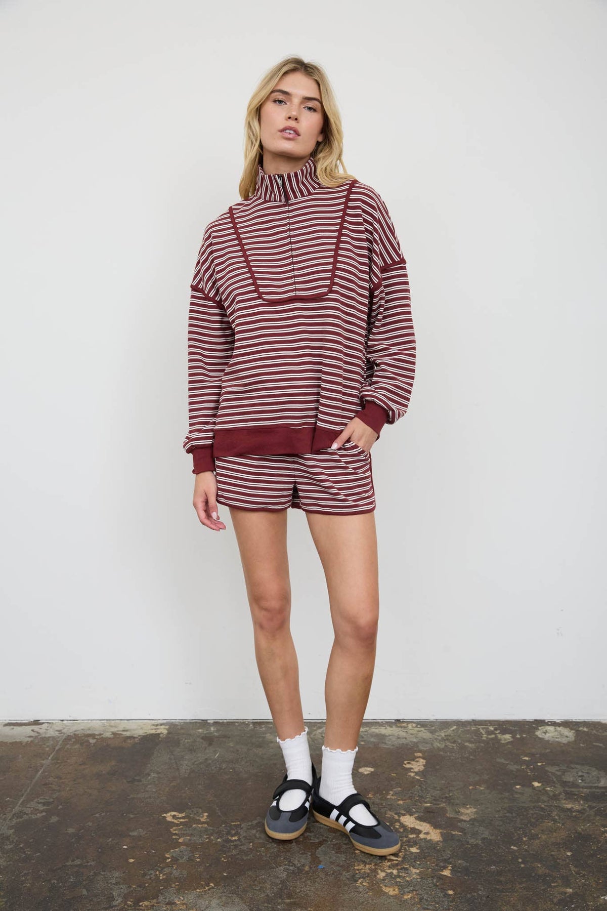 HALF ZIP STRIPE CONTRAST QUARTER ZIP
