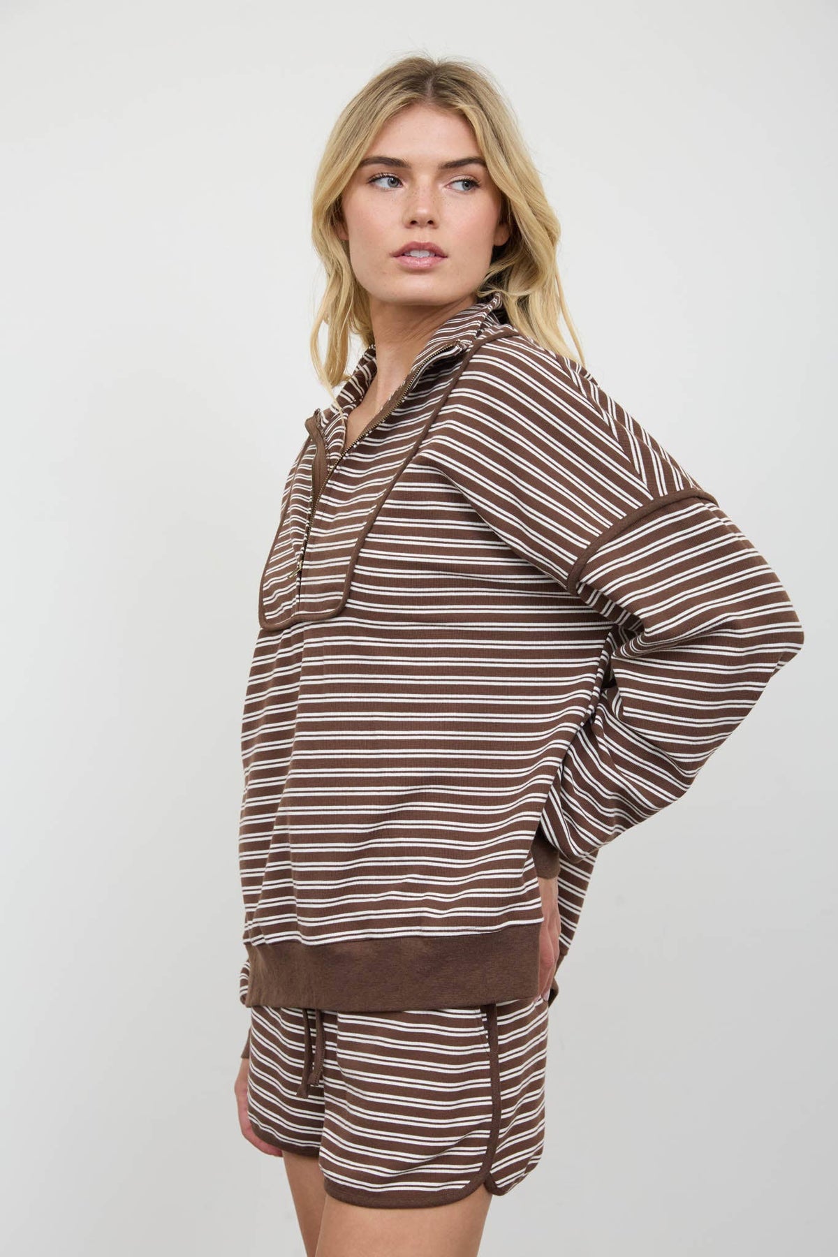 HALF ZIP STRIPE CONTRAST QUARTER ZIP