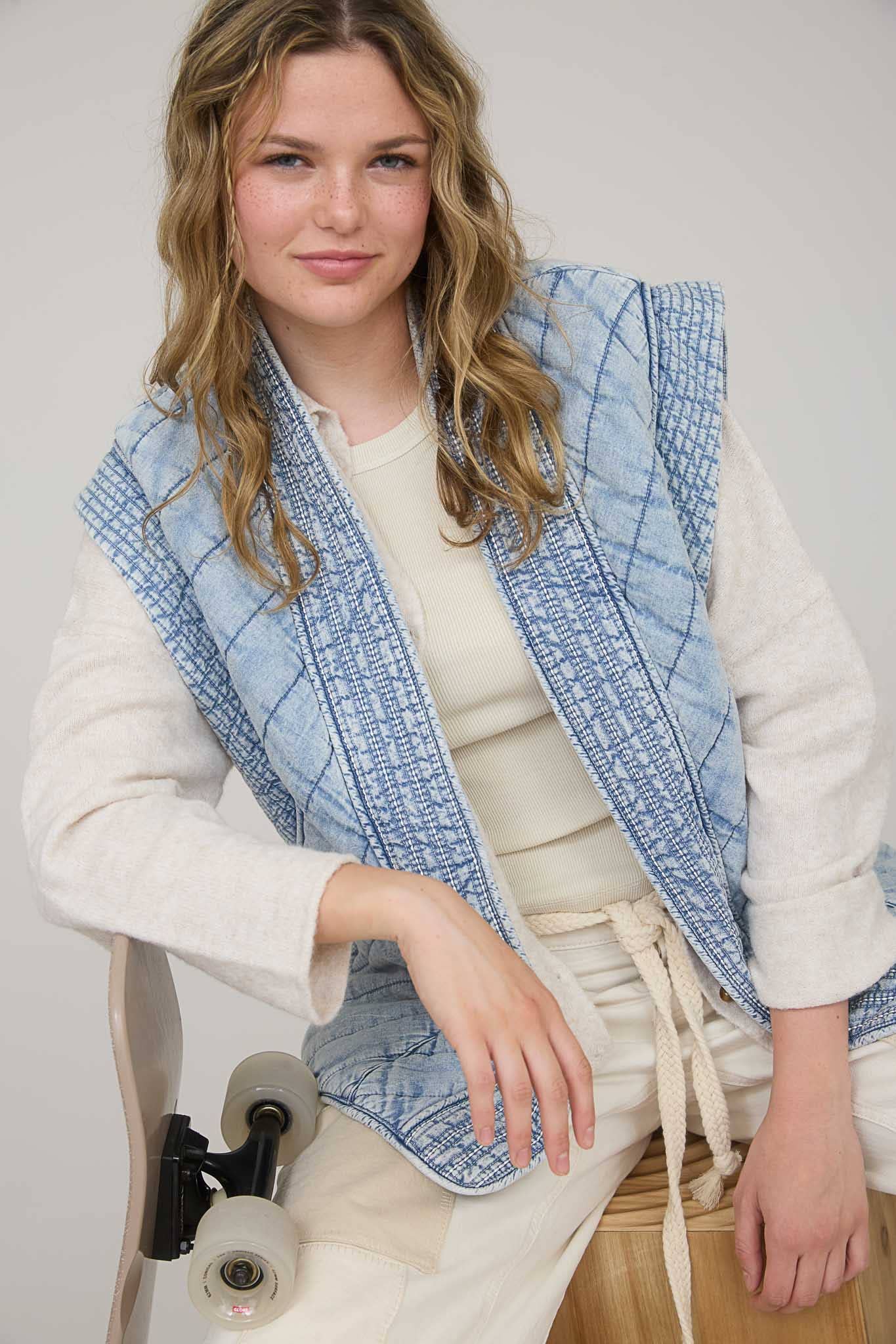 WASHED DENIM QUILTED VEST