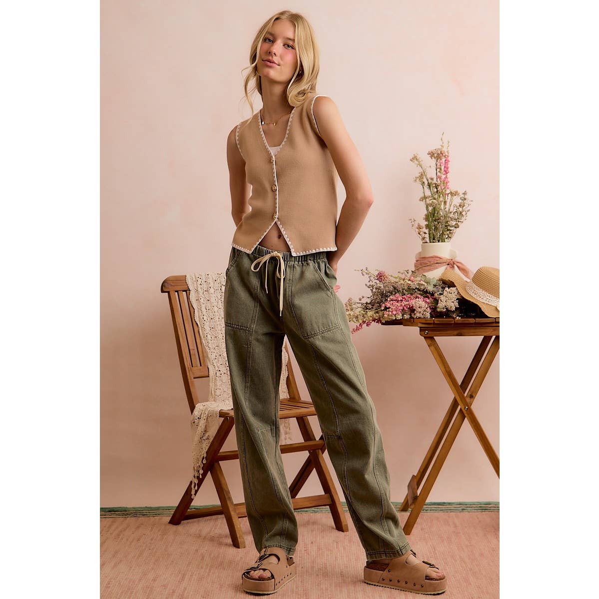MID RISE WAIST DRAWSTRING BARREL JEANS PANTS