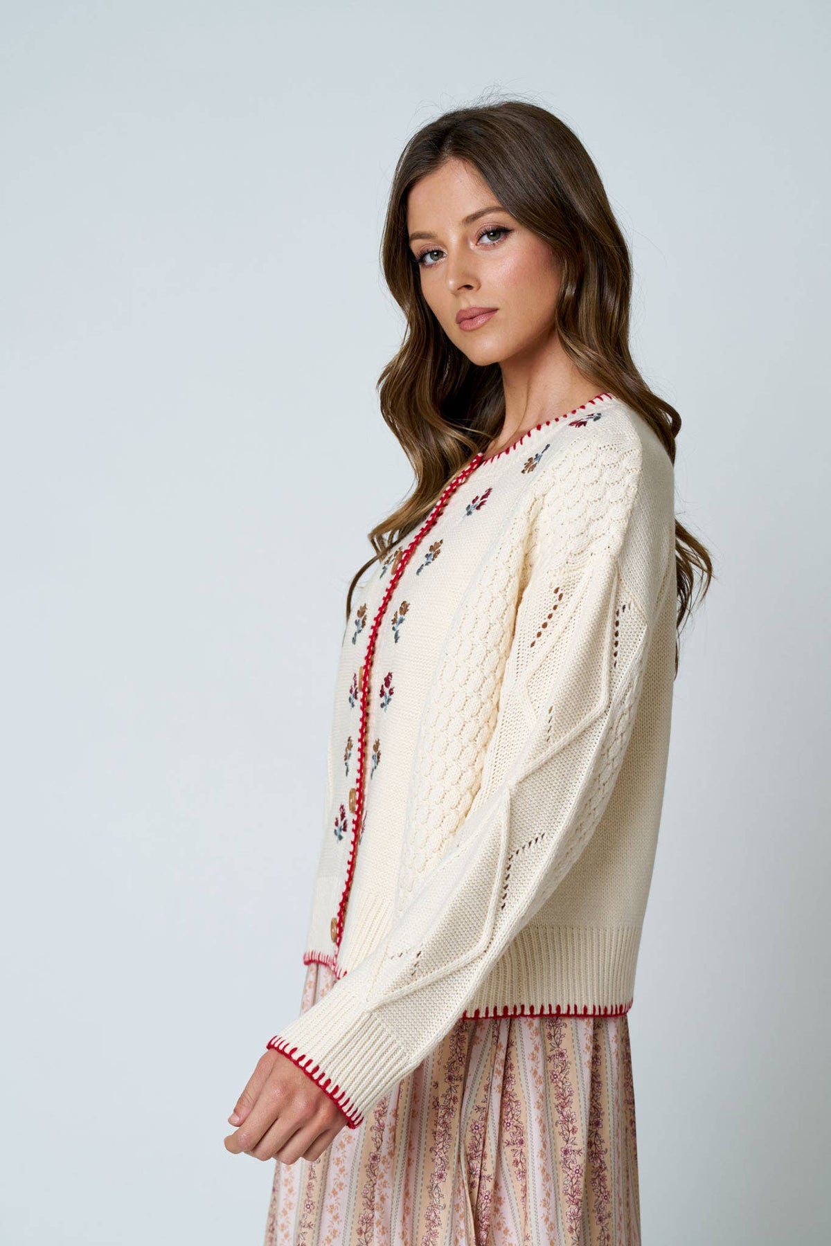 FLORAL EMBROIDERY CARDIGAN